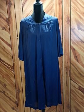 Vintage 70's Vassarette Navy Button-Front Nightgown Robe  Embroidered Collar L